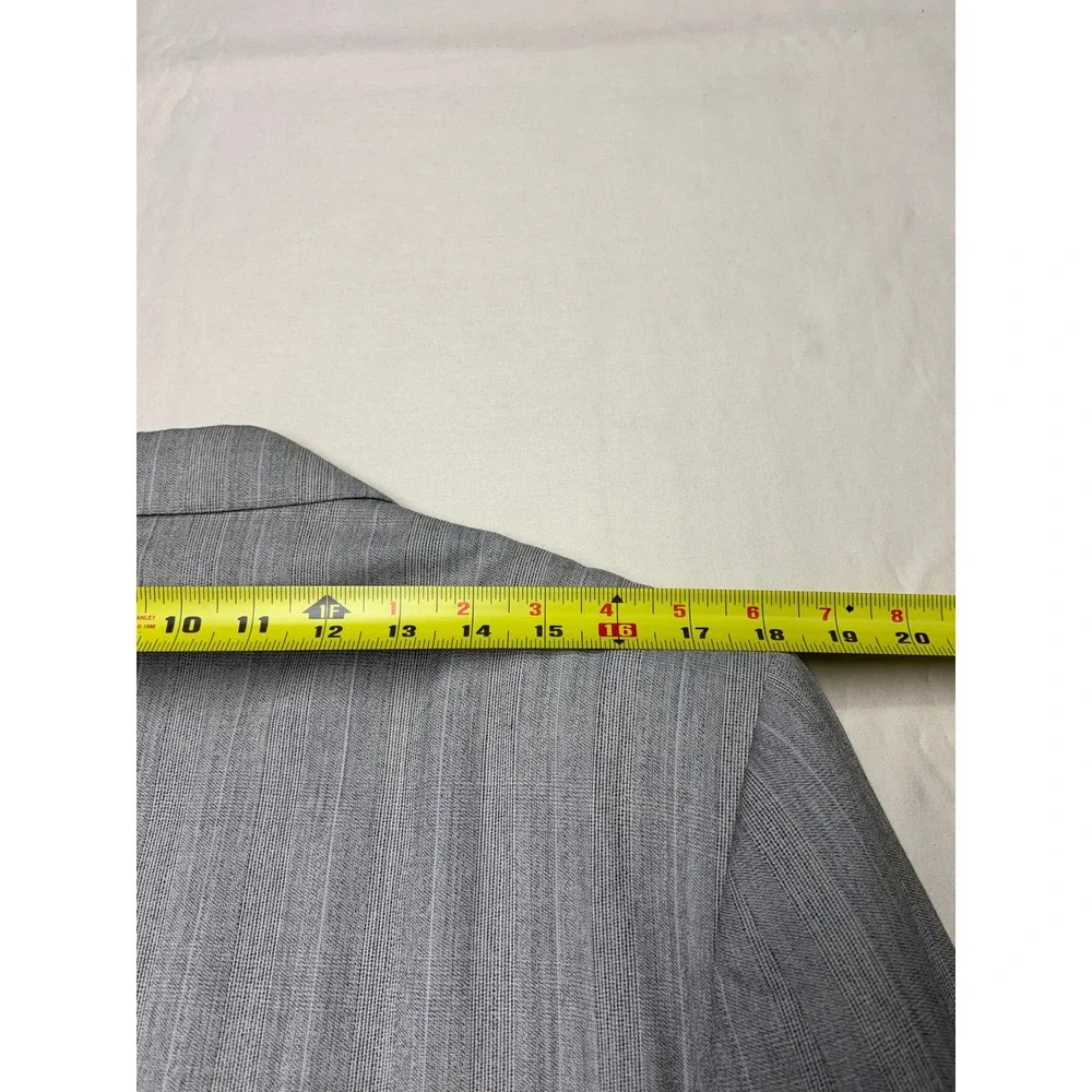 Canali Milano Gray Pinstripe Double Breasted Wool Blazer Italy 48R EU 38R US‎